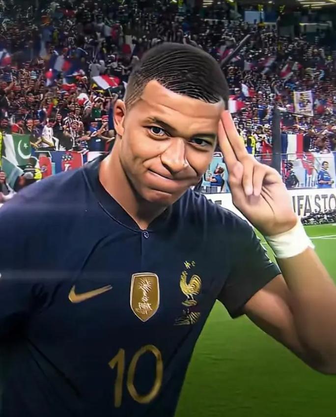 姆巴佩意外战胜SKT，重返赛场引爆全场！赢得满堂喝彩(姆巴佩点球视频)