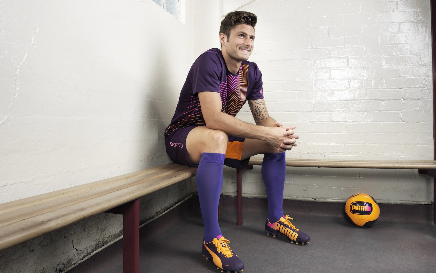 包含明晨全运会前瞻：阿尔卡拉斯伤情更新，广州队冲击零封纪录的词条